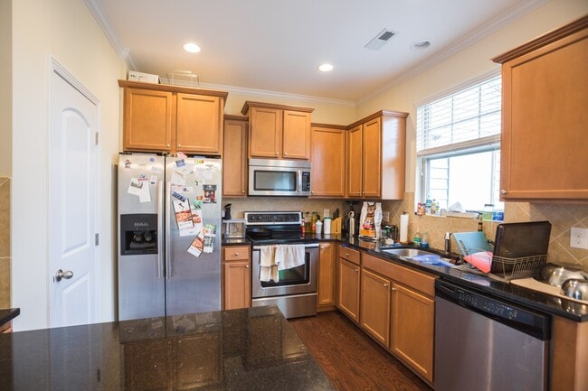 Photo - 3 bedroom townhome just minutes from Duke!! Located in the popular Thompson Ridge Community!