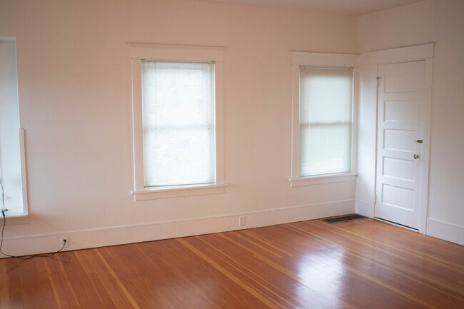 Photo - 2905 SW 4th Ave