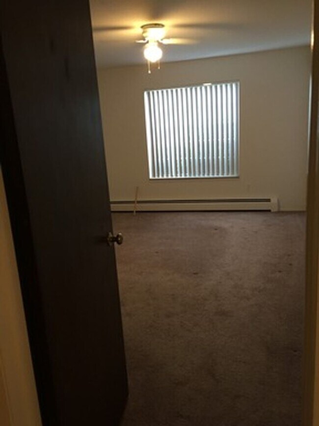 Photo - Royal Oak One Bedroom Apartment Unit 5131-2