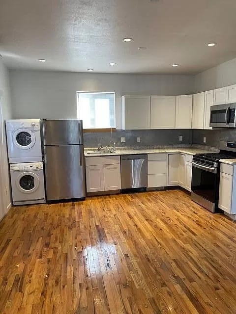 Building Photo - 309 Laurel St Rental