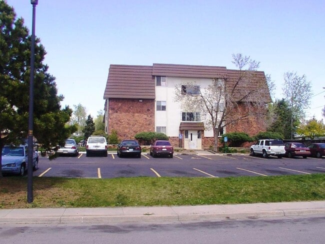 Building Photo - 9650 Huron St Unit 24
