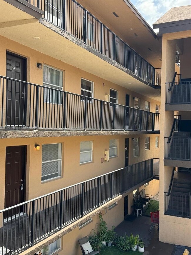 Building Photo - 5441 W 24th Ave Unit 36