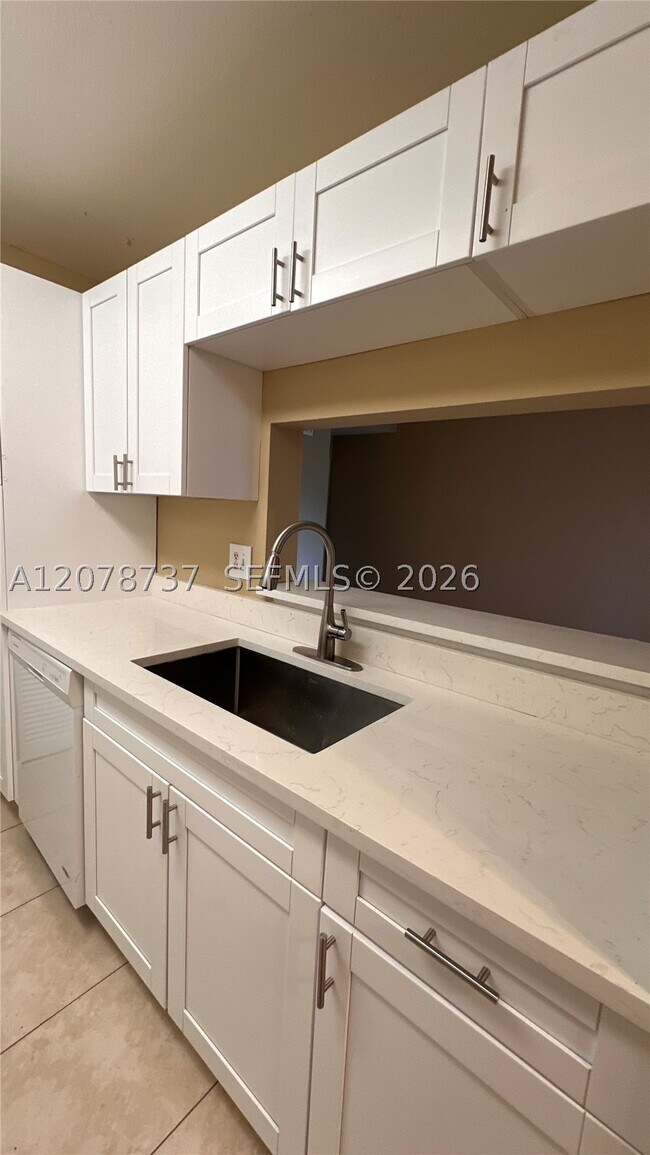 Photo - 4096 N Pine Island Rd Unit 2109