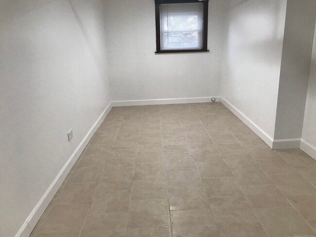 Photo - 6644 N Campbell Ave Unit 1