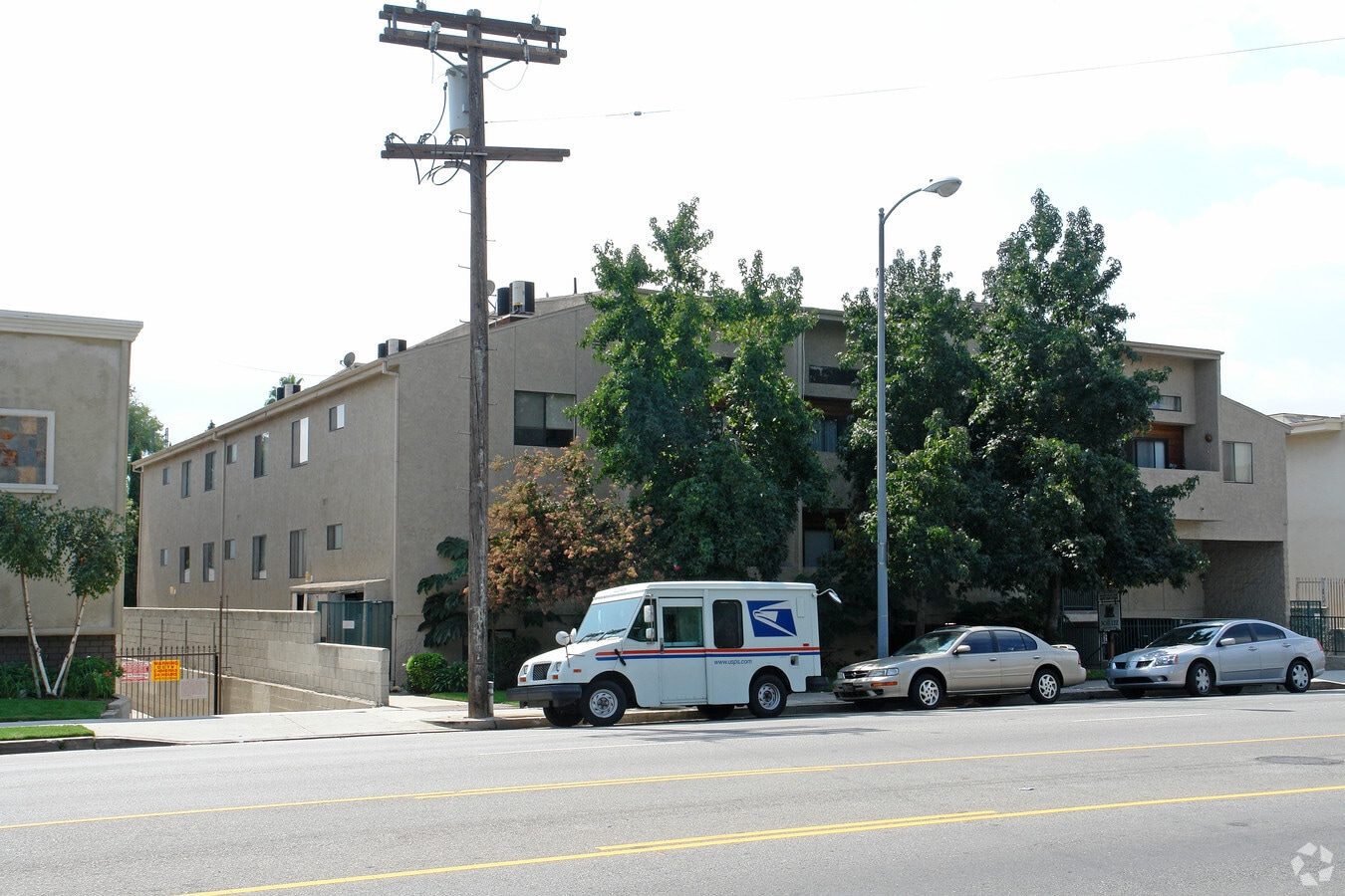 Photo - 15020 Burbank Blvd