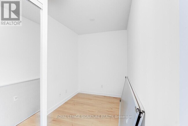 Photo - 33 Bay St. Unité 1205