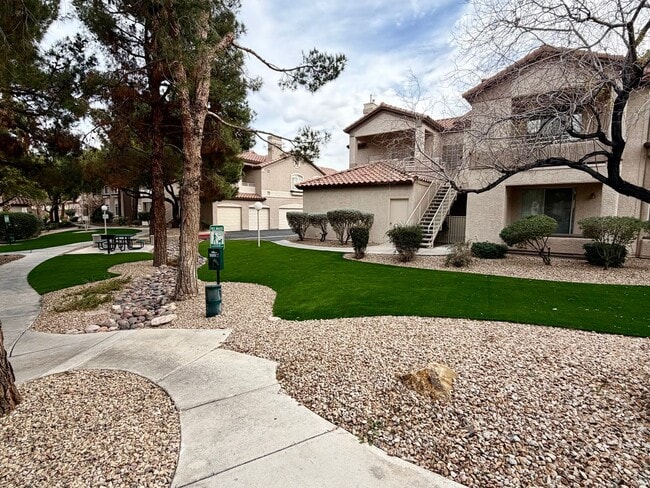 Building Photo - Coming soon: 1st floor 2 bedroom condo in central Green Valley Unit #1314