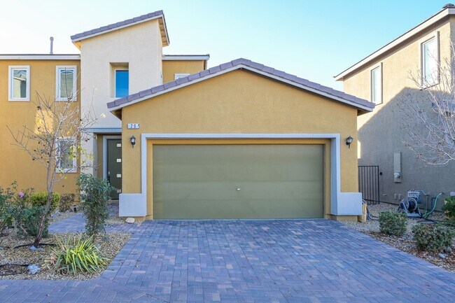 NW 215 & Decatur!! Gated!!! Community POO... - NW 215 &  Decatur!! Gated!!! Community POO... House