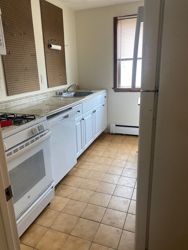 Photo - 167 College Ave