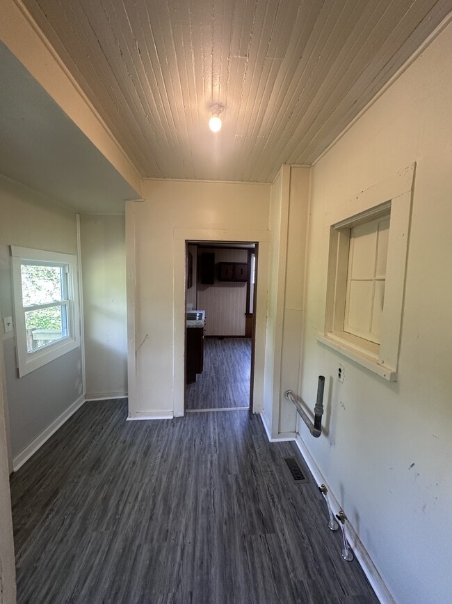 Photo - 66 Carlson Ave