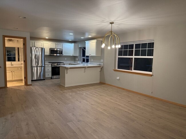 Photo - Updated 3 beds/ 2 bath townhome for rent!