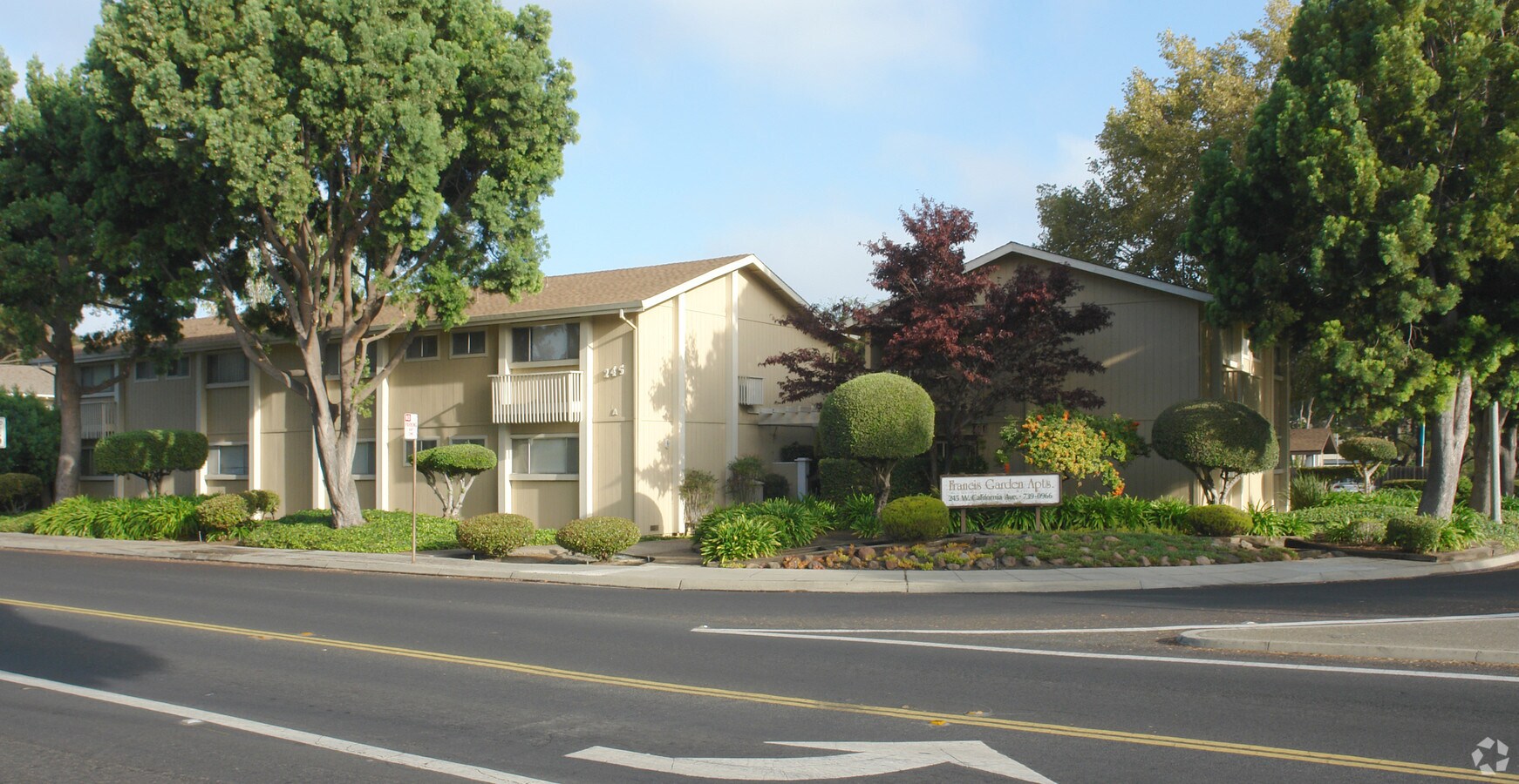 Francis Garden Apartments - Francis Garden Apartments