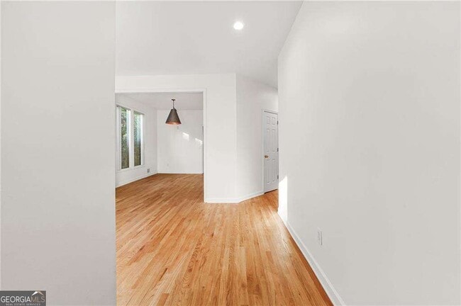 Photo - 1086 Pine Grove Ave NE