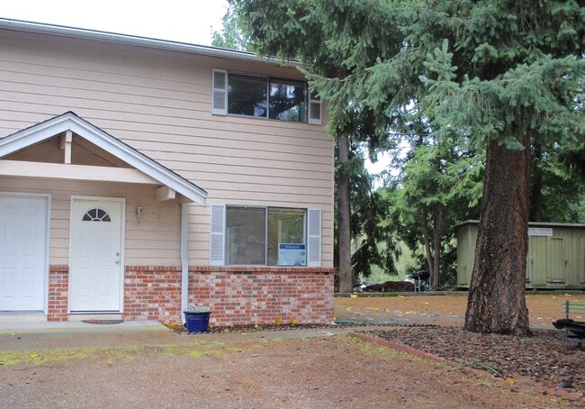 Building Photo - Shoreline Condo