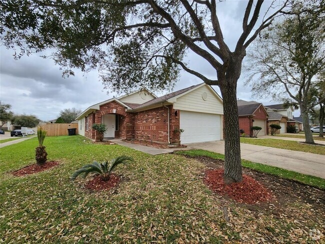 Building Photo - 10811 Tallow Briar Ln Rental