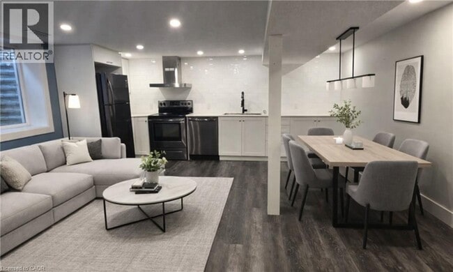 Photo - 96 Geneva Crescent Unit B