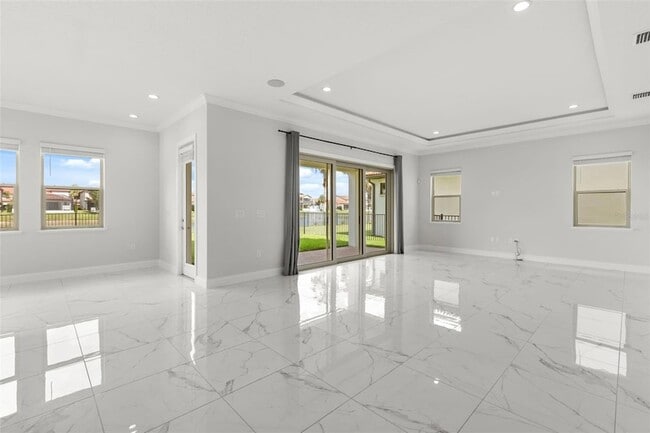10511 Royal Cypress Way