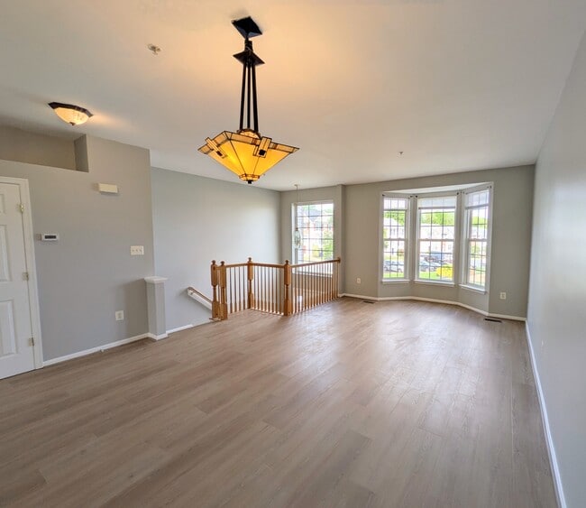 Living Room - 7114 Ladd Cir