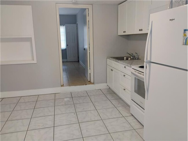 Photo - 242 SE Park St Unit 2