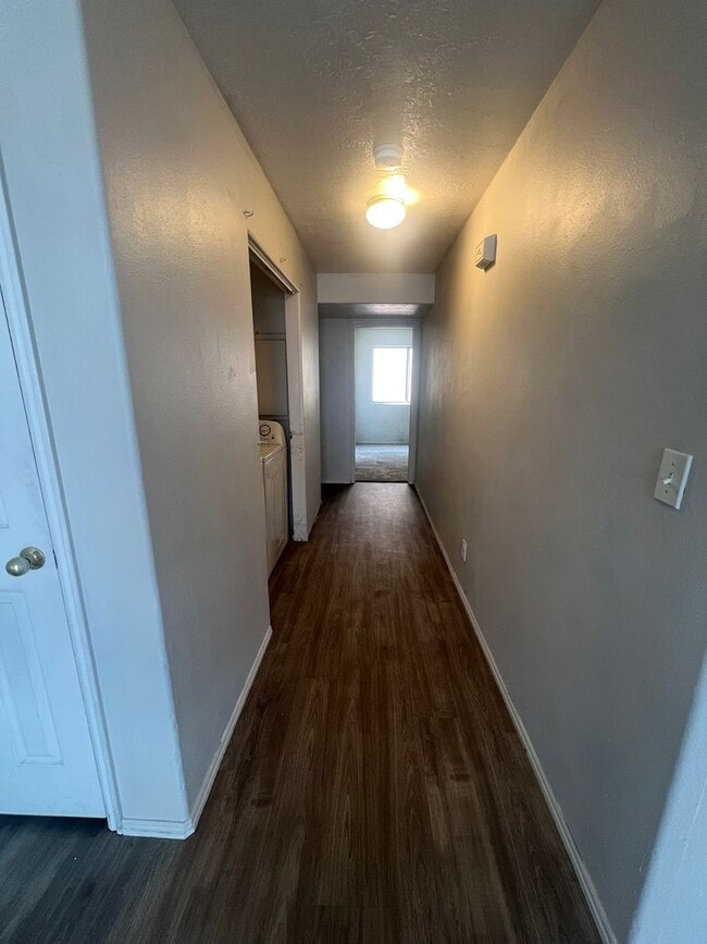 Photo - Beautifully refreshed 3 bed 2 bath apartme...
