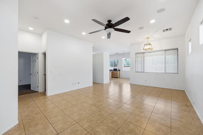 Photo - 906 E Sheffield Ave