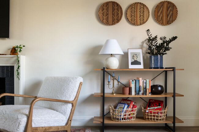 Photo - 1027 W 6th Ave