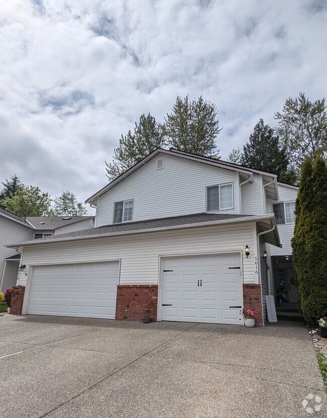 Building Photo - Mill Creek Townhome for Rent in June! Full...