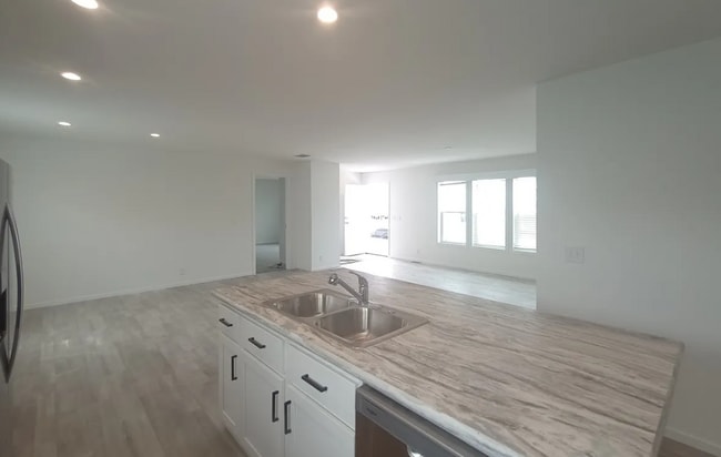 Photo - 37266 Burrstone Ln