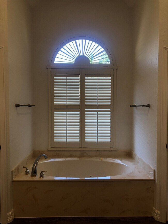 Photo - 135 Lakeside Dr