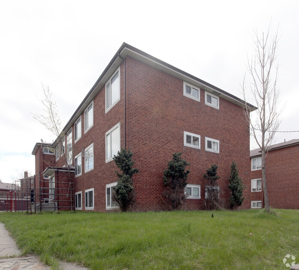 Photo - 2251 Jane St