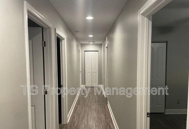 Photo - 5309 Oaktrail Ln