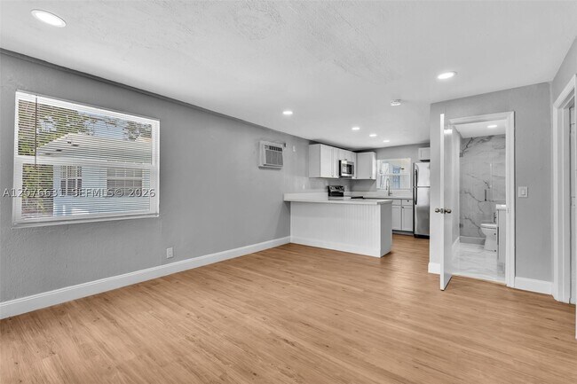 Photo - 163 NW 40th St Unit N