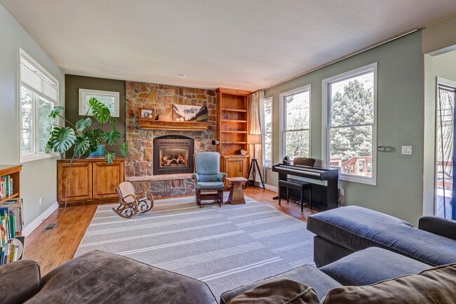 Photo - 470 Wyoming Cir