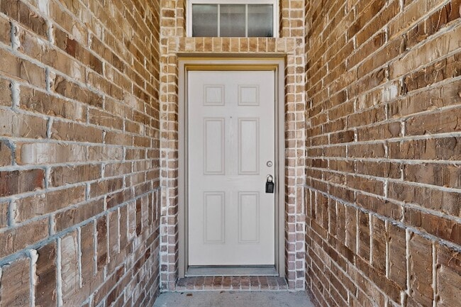Photo - 416 Prescott Ln