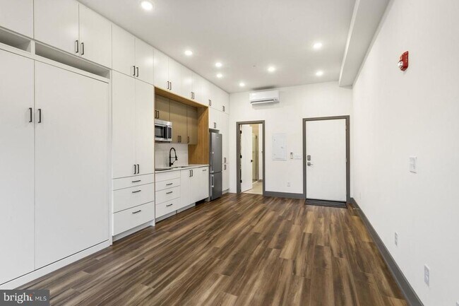 Photo - 1935 E Hazzard St Unidad 201