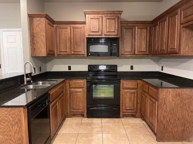Photo - 2nd Month Free with 18 Month Lease - Updat...