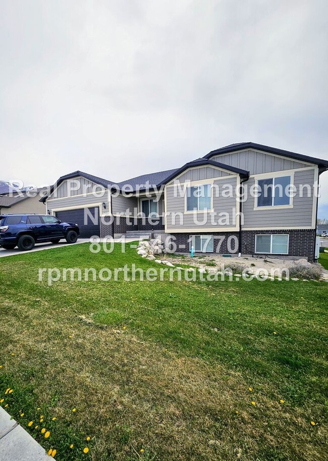 3 Bedroom 2 Bath Duplex in Perry Coming Soon! - 3 Bedroom 2 Bath Duplex in Perry Coming Soon! House