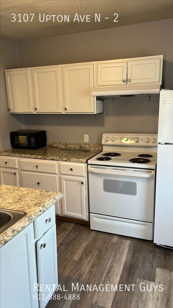 Photo - 3107 N Upton Ave Unidad 1