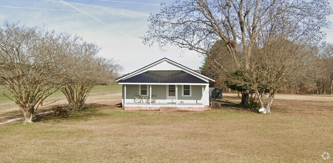 Building Photo - Renovated property in Dunn-COMING SOON! Rental