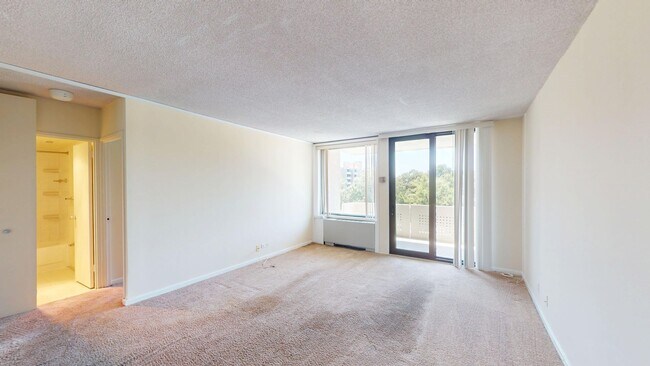 Photo - 300 M St SW