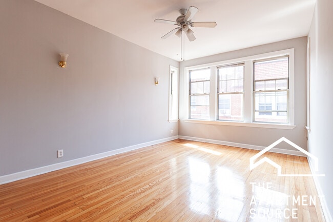 Photo - 561 W Aldine Ave Unit 3N