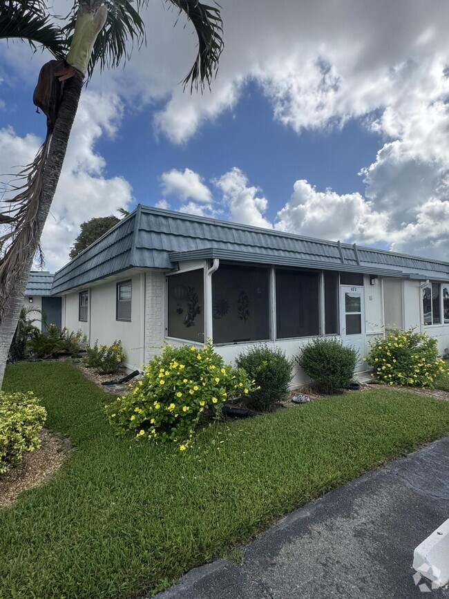 Building Photo - 90 Waterford D Rental