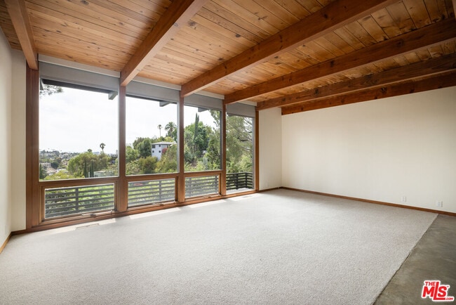 Photo - 2020 Mayview Dr