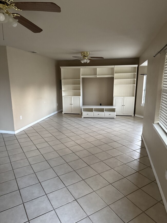 Photo - 220 Nichols Dr