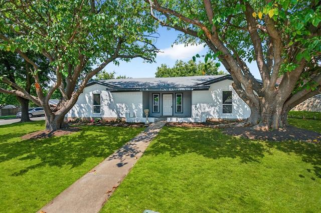 Photo - 1401 La Salle Dr