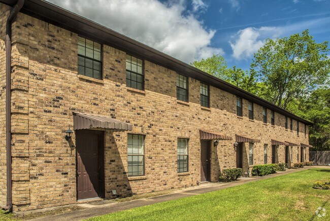 Oakridge Square Townhomes - Oakridge Square Townhomes