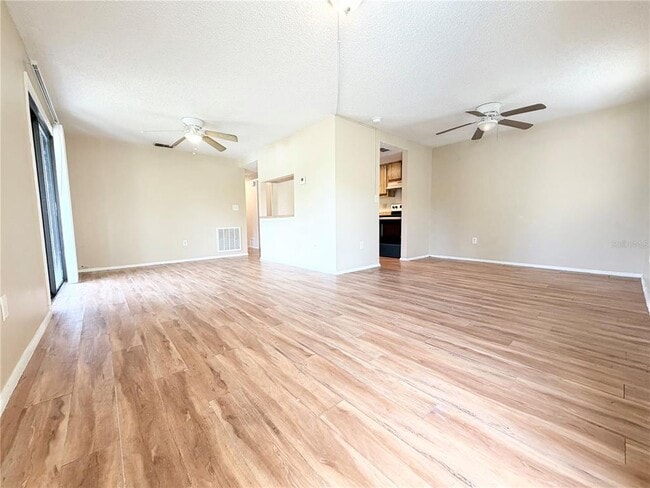 Photo - 129 Camphor Cir Unidad F