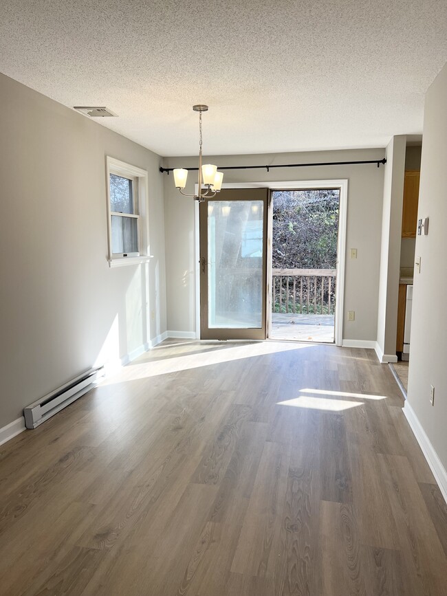 Photo - 812 Lake Vista Dr Unit 812