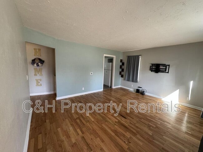 Photo - 1711 Avenue D