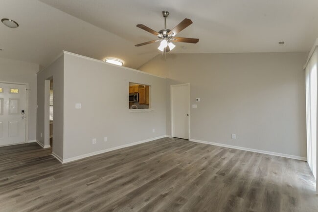 Photo - 4038 Knollwood Ave